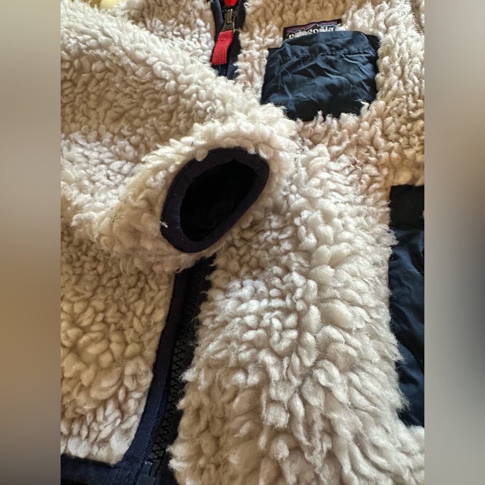 Patagonia Baby Retro-X Fleece Jacket. Size 2T - Picture 10 of 10